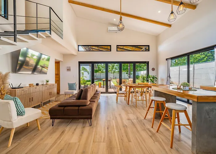 Stylish 'casa Nonos' W/ Yard & Fire Pit! Hébergement de vacances