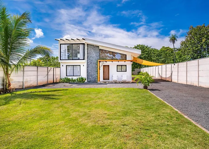 Stylish 'casa Nonos' W/ Yard & Fire Pit! Hébergement de vacances