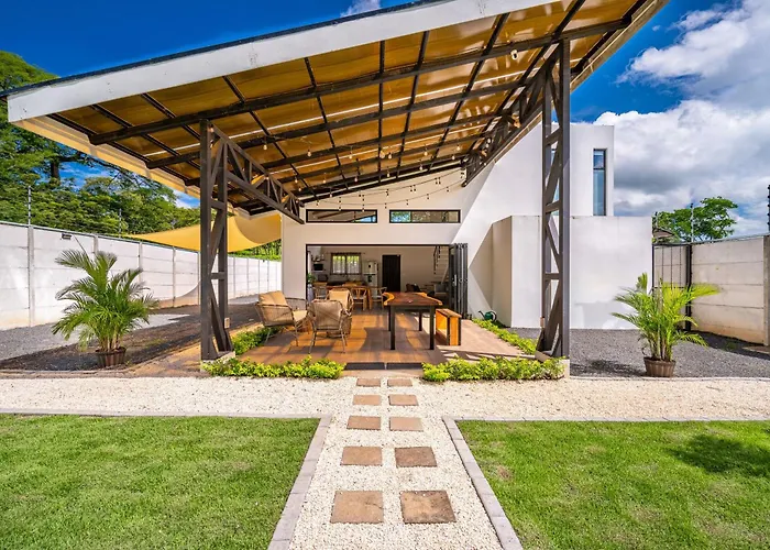 Stylish 'casa Nonos' W/ Yard & Fire Pit! Hébergement de vacances *